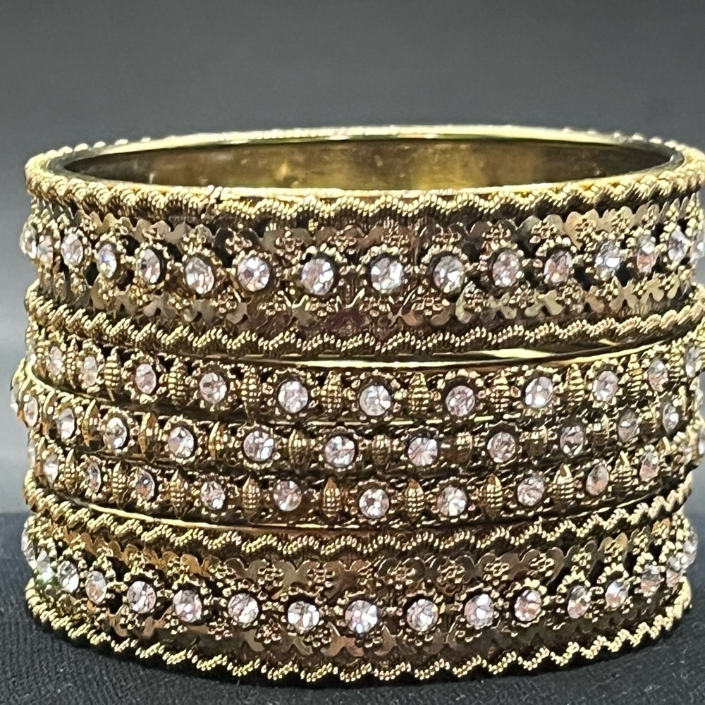 Bracelets - Picture 12 of 13